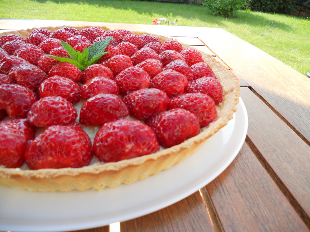 Tarte aux fraises et sa crème pâtissière à la fève Tonka