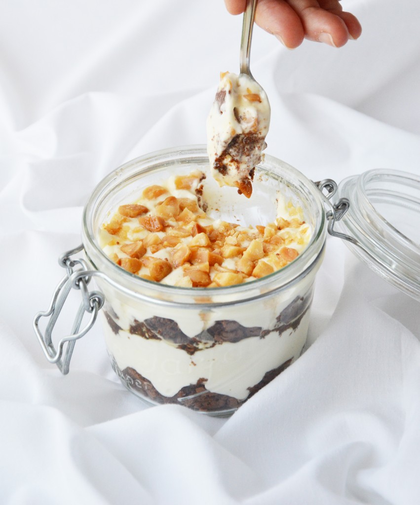 Cheesecake in a Jar with chocolate