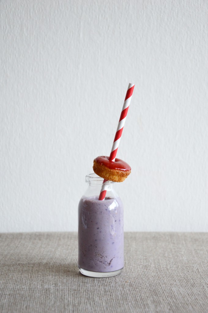 Lily's Kitchen Book X Plus une miette dans l'assiette - Smoothie & Donut