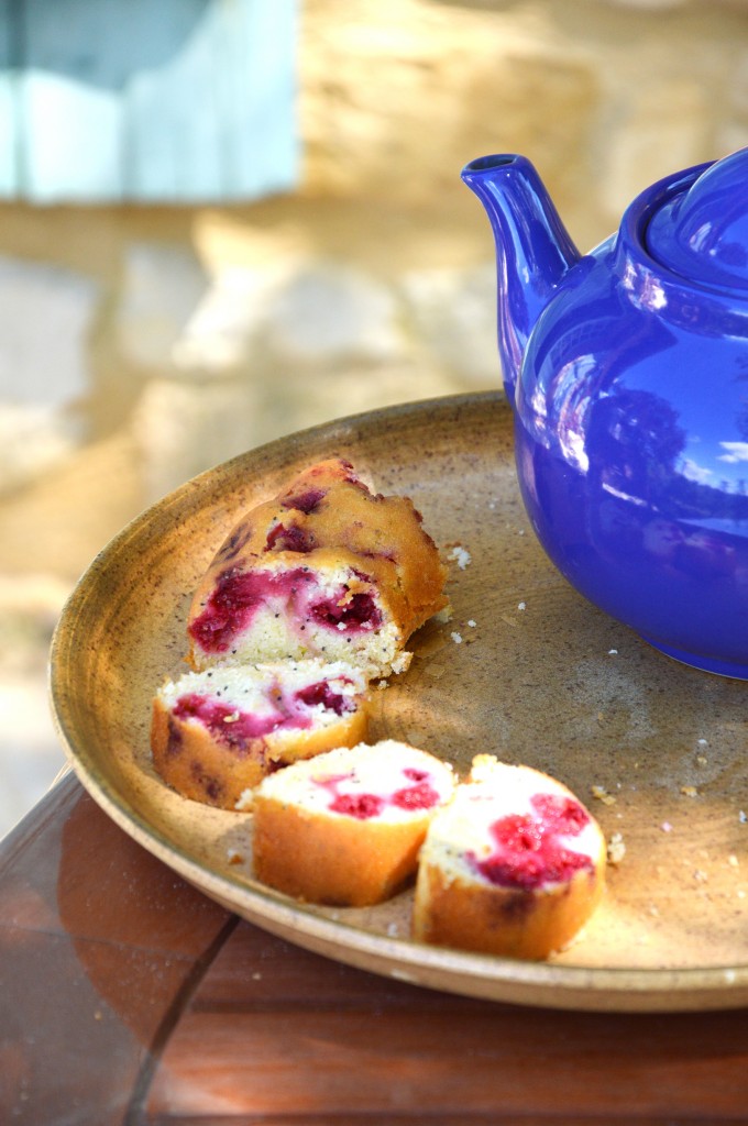 Cake citron, framboise, pavot bleu - Plus une miette dans l'assiette