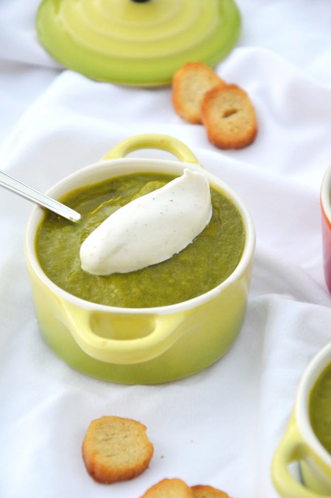 Soupe froide de courgettes et chantilly à la menthe