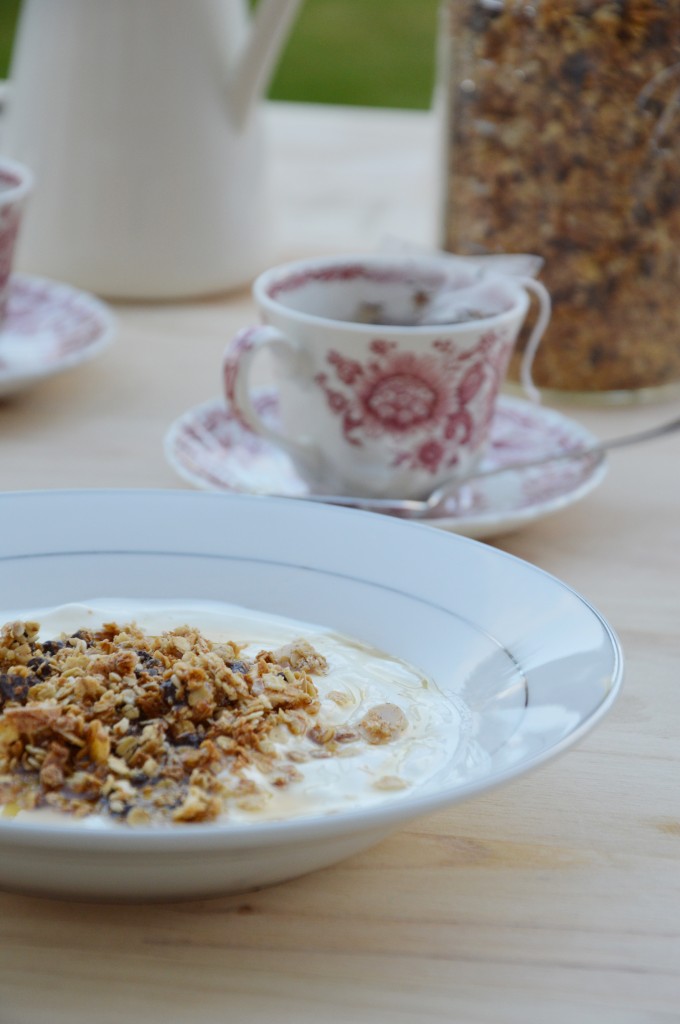 Granola maison et fromage blanc - Plus une miette dans l'assiette