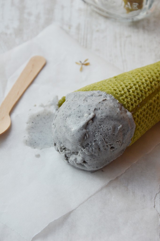 Glace mascarpone - sésame noir et cône au thé matcha - Plus une miette dans l'assiette