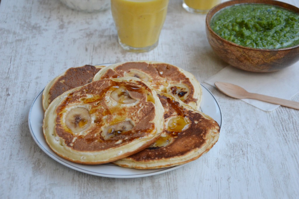 Brunch coloré - pancakes banane tonka - Plus une miette dans l'assiette