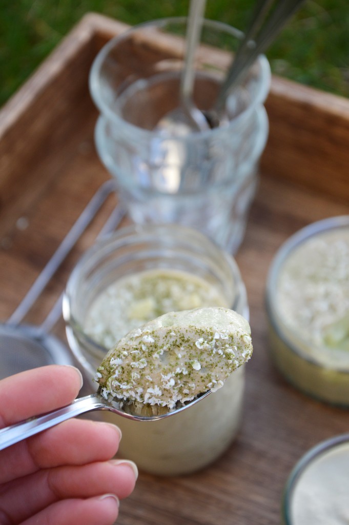 Mousse matcha chocolat blanc par Plus une miette 
