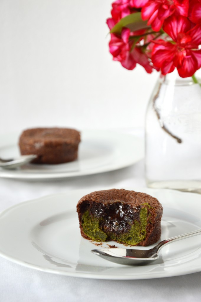 Fondant chocolat - matcha par Plus une miette dans l'assiette