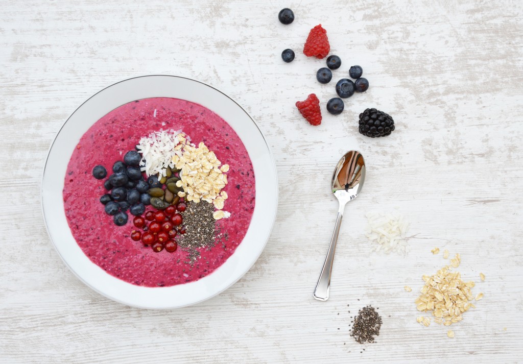 Smoothie bowl by Plus une miette dans l'assiette