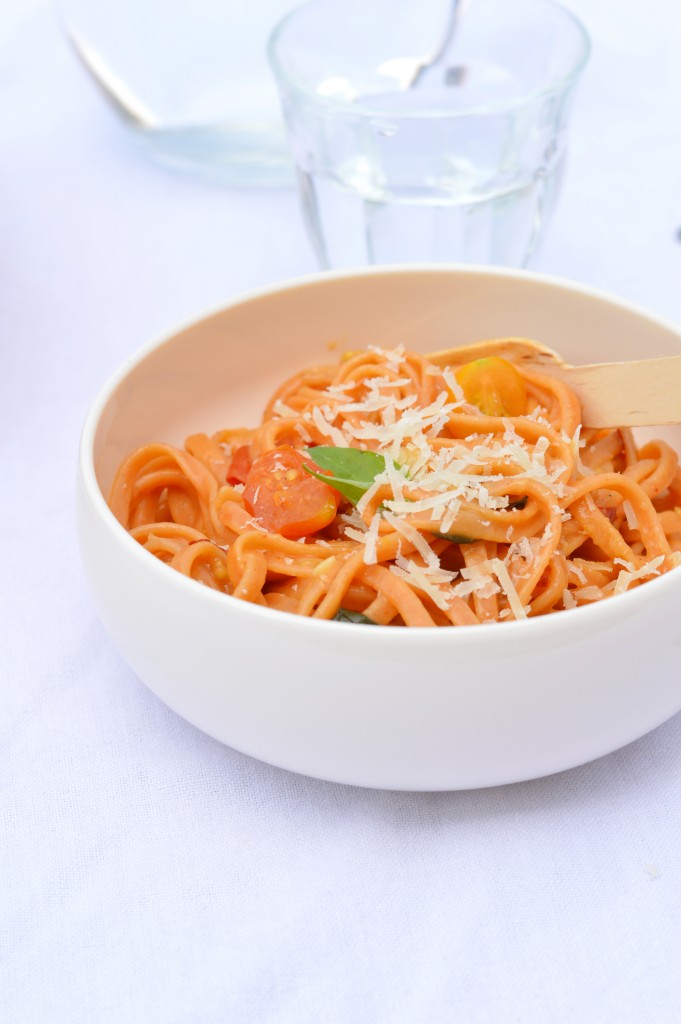 One pot pasta Tomate-Basilic-Piment - Plus une miette dans l'assiette