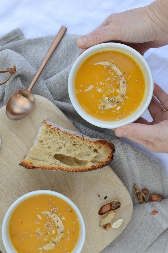 Soupe potiron-butternut-beurre de cacahuète par Plus une miette