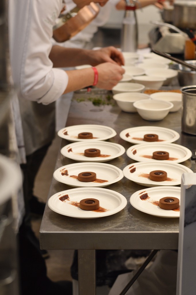 Gavotte croustillante, chocolat grand cru vénézuélien, sorbet sésame blanc torrfié - Stéphanie Le Quellec 