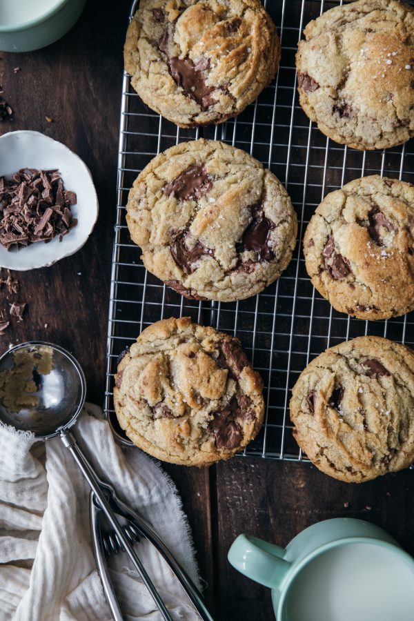 Cookies aux pépites de chocolat et fleur de sel Plus une miette dans l'assiette